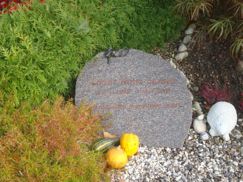 Lonni Kunz Larsen.JPG